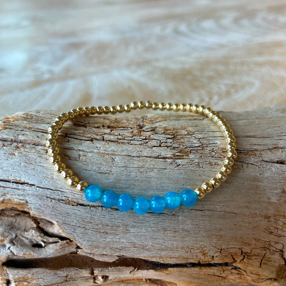 Handmade 14k gold filled bead + blue agate stretch bracelet
Add to your stack!